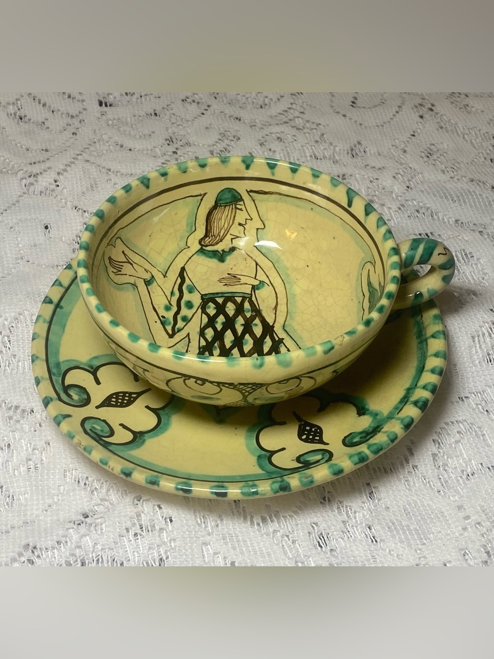 Antique 1920-1930 Ciaurro Orvieto Italian Majolica Medieval Style Cup and Saucer